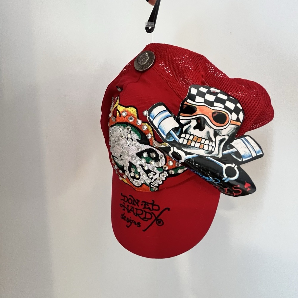 NWT Ed Hardy Red Skull With Fire Flames Rhinestone SnapBack Trucker‎ Hat Edgy